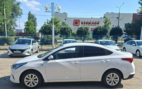 Hyundai Solaris II рестайлинг, 2021 год, 1 640 000 рублей, 18 фотография