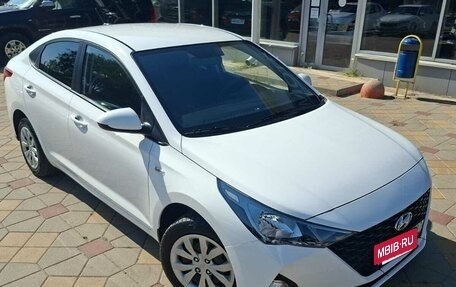 Hyundai Solaris II рестайлинг, 2021 год, 1 640 000 рублей, 19 фотография