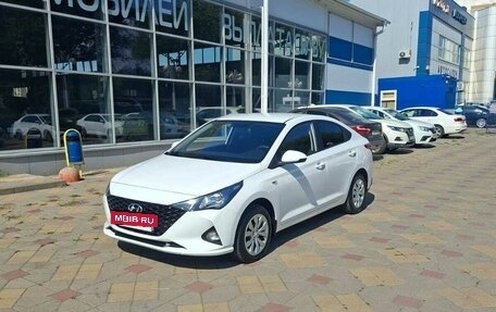 Hyundai Solaris II рестайлинг, 2021 год, 1 640 000 рублей, 7 фотография