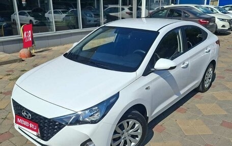 Hyundai Solaris II рестайлинг, 2021 год, 1 640 000 рублей, 9 фотография