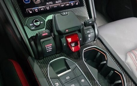 Lamborghini Urus I, 2024 год, 28 200 000 рублей, 14 фотография