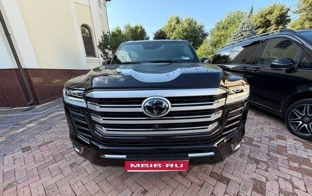 Toyota Land Cruiser, 2023 год, 23 000 000 рублей, 1 фотография