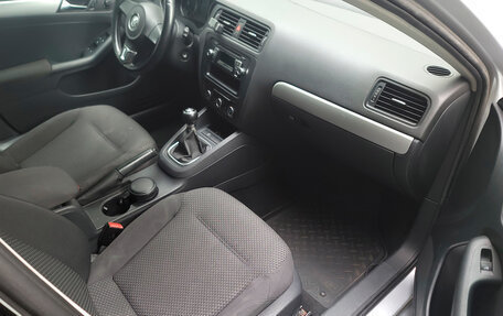 Volkswagen Jetta VI, 2011 год, 899 000 рублей, 9 фотография