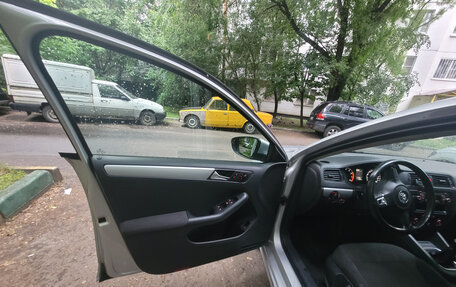 Volkswagen Jetta VI, 2011 год, 899 000 рублей, 14 фотография