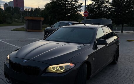 BMW 5 серия, 2011 год, 2 300 000 рублей, 4 фотография