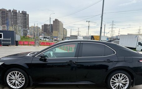 Toyota Camry, 2021 год, 2 100 000 рублей, 2 фотография