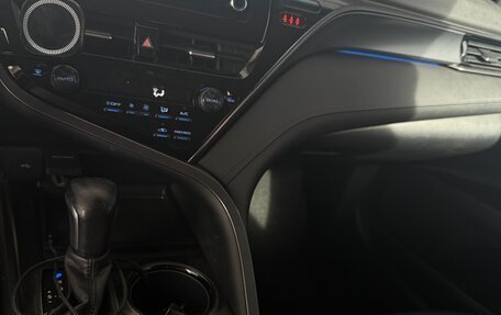 Toyota Camry, 2021 год, 2 100 000 рублей, 9 фотография