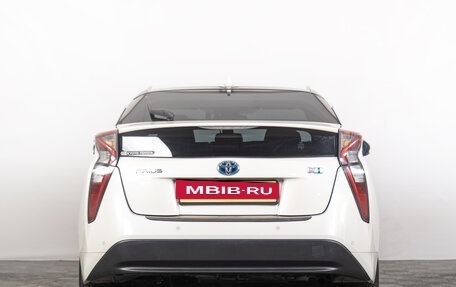 Toyota Prius IV XW50, 2016 год, 1 899 000 рублей, 5 фотография