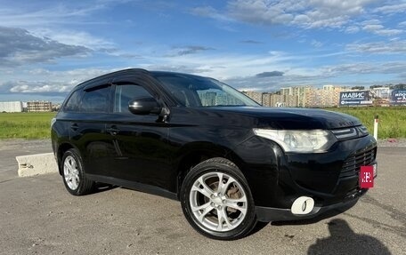 Mitsubishi Outlander III рестайлинг 3, 2013 год, 1 290 000 рублей, 1 фотография