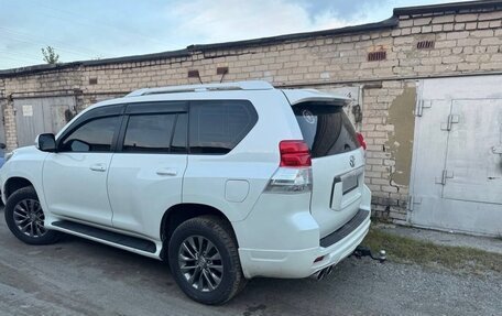Toyota Land Cruiser Prado 150 рестайлинг 2, 2011 год, 2 900 000 рублей, 5 фотография