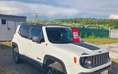 Jeep Renegade I рестайлинг, 2016 год, 1 900 000 рублей, 4 фотография