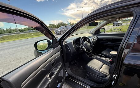 Mitsubishi Outlander III рестайлинг 3, 2013 год, 1 290 000 рублей, 12 фотография