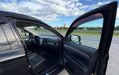 Mitsubishi Outlander III рестайлинг 3, 2013 год, 1 290 000 рублей, 14 фотография