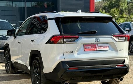 Toyota RAV4, 2019 год, 2 630 000 рублей, 9 фотография