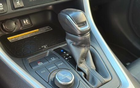 Toyota RAV4, 2019 год, 2 630 000 рублей, 25 фотография