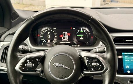 Jaguar I-Pace I, 2019 год, 4 200 000 рублей, 17 фотография