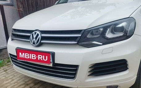 Volkswagen Touareg III, 2011 год, 1 730 000 рублей, 1 фотография