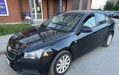 Chevrolet Cruze II, 2010 год, 670 000 рублей, 4 фотография
