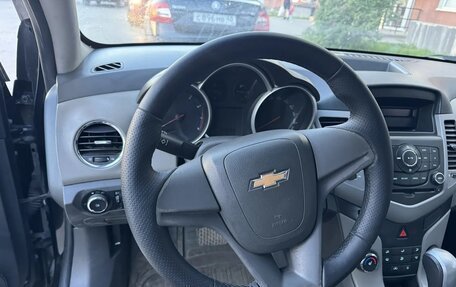Chevrolet Cruze II, 2010 год, 670 000 рублей, 6 фотография