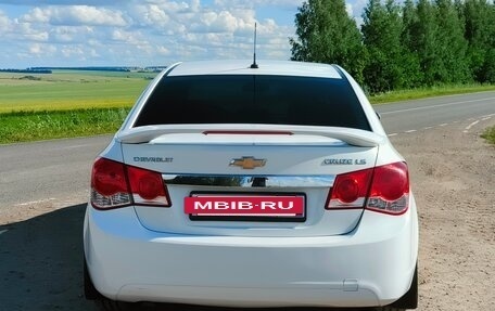 Chevrolet Cruze II, 2012 год, 650 000 рублей, 3 фотография