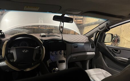 Hyundai Grand Starex Grand Starex I рестайлинг 2, 2008 год, 1 100 000 рублей, 19 фотография