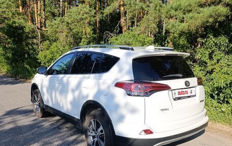 Toyota RAV4, 2019 год, 2 470 000 рублей, 9 фотография