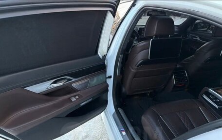 BMW 7 серия, 2015 год, 4 300 000 рублей, 11 фотография