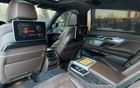 BMW 7 серия, 2015 год, 4 300 000 рублей, 13 фотография