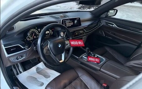 BMW 7 серия, 2015 год, 4 300 000 рублей, 9 фотография