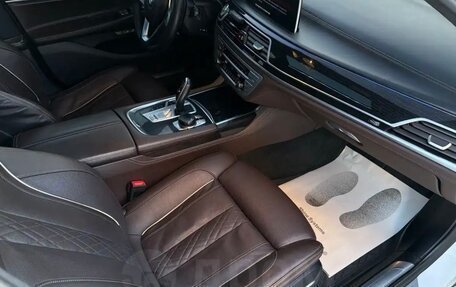 BMW 7 серия, 2015 год, 4 300 000 рублей, 19 фотография
