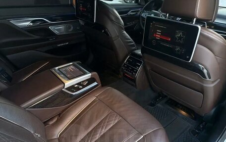 BMW 7 серия, 2015 год, 4 300 000 рублей, 16 фотография