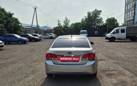 Chevrolet Cruze II, 2010 год, 700 000 рублей, 6 фотография