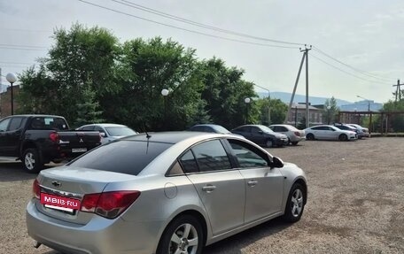 Chevrolet Cruze II, 2010 год, 700 000 рублей, 5 фотография
