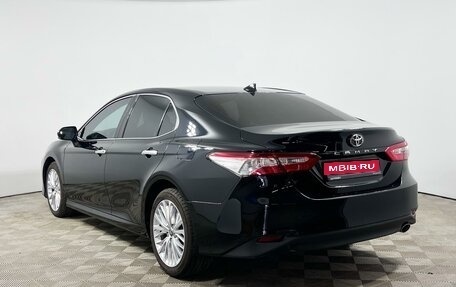 Toyota Camry, 2019 год, 2 398 100 рублей, 2 фотография