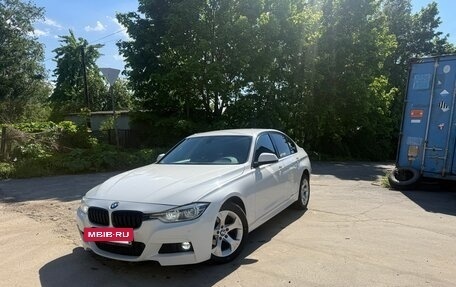 BMW 3 серия, 2017 год, 1 960 000 рублей, 8 фотография