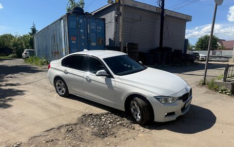 BMW 3 серия, 2017 год, 1 960 000 рублей, 9 фотография