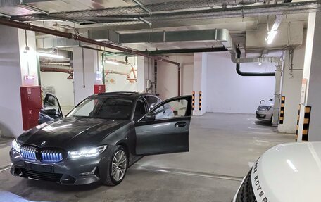 BMW 3 серия, 2021 год, 3 980 000 рублей, 2 фотография