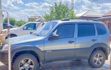 Chevrolet Niva I рестайлинг, 2011 год, 490 000 рублей, 2 фотография