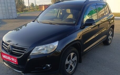 Volkswagen Tiguan I, 2011 год, 1 100 000 рублей, 4 фотография