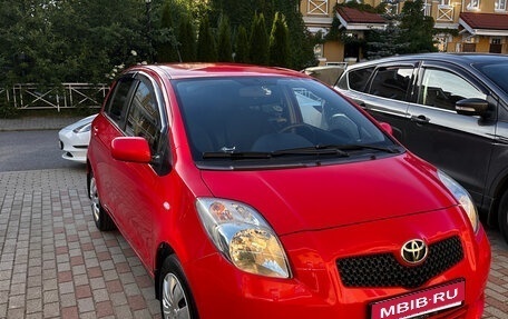 Toyota Yaris III рестайлинг, 2008 год, 580 000 рублей, 1 фотография