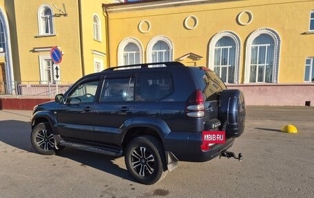 Toyota Land Cruiser Prado 120 рестайлинг, 2004 год, 1 620 000 рублей, 2 фотография
