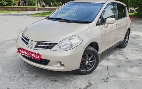 Nissan Tiida, 2010 год, 780 000 рублей, 3 фотография