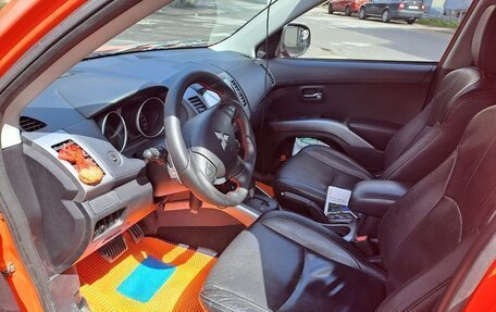 Mitsubishi Outlander III рестайлинг 3, 2011 год, 1 200 000 рублей, 8 фотография