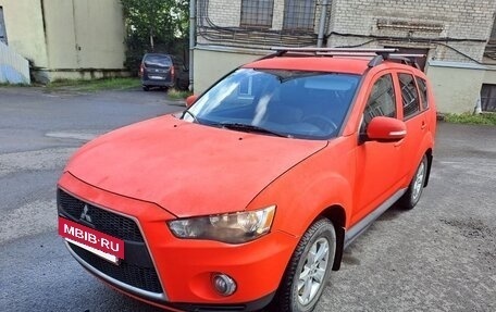 Mitsubishi Outlander III рестайлинг 3, 2011 год, 1 200 000 рублей, 2 фотография