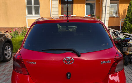 Toyota Yaris III рестайлинг, 2008 год, 580 000 рублей, 5 фотография