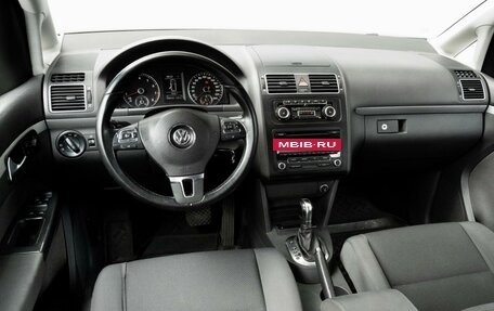 Volkswagen Touran III, 2010 год, 960 000 рублей, 10 фотография