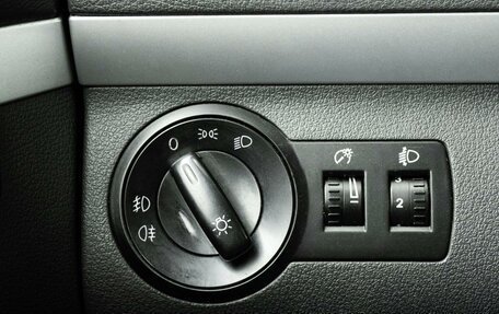 Volkswagen Touran III, 2010 год, 960 000 рублей, 18 фотография
