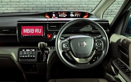 Honda Stepwgn IV, 2017 год, 2 220 000 рублей, 15 фотография
