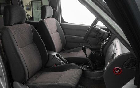 Nissan NP300, 2010 год, 1 049 000 рублей, 8 фотография