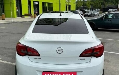 Opel Astra J, 2013 год, 800 000 рублей, 4 фотография